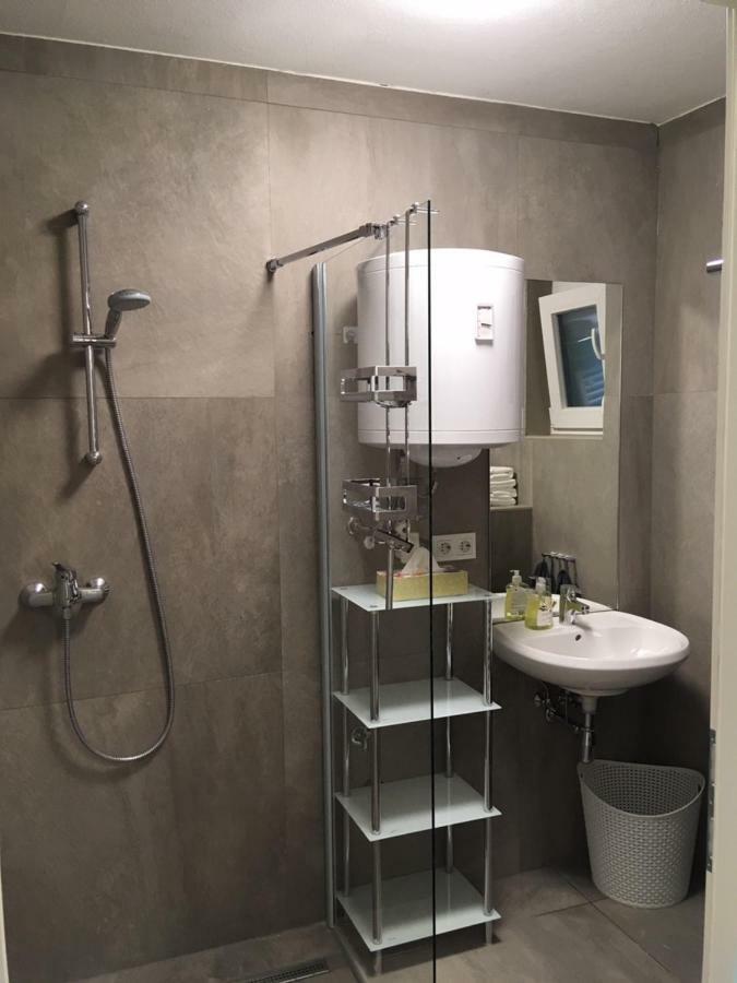 Rooms St. Lorenzen Hermagor-Pressegger See Exterior photo